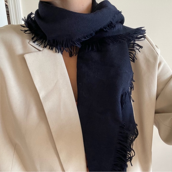 Auth Gucci Scarf - Picture 3 of 8